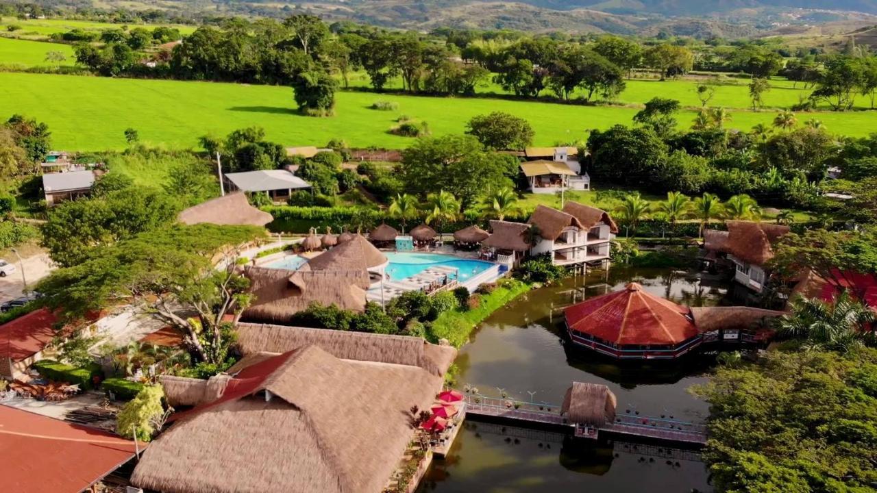 Hotel Campestre San Joaquin Garzón エクステリア 写真